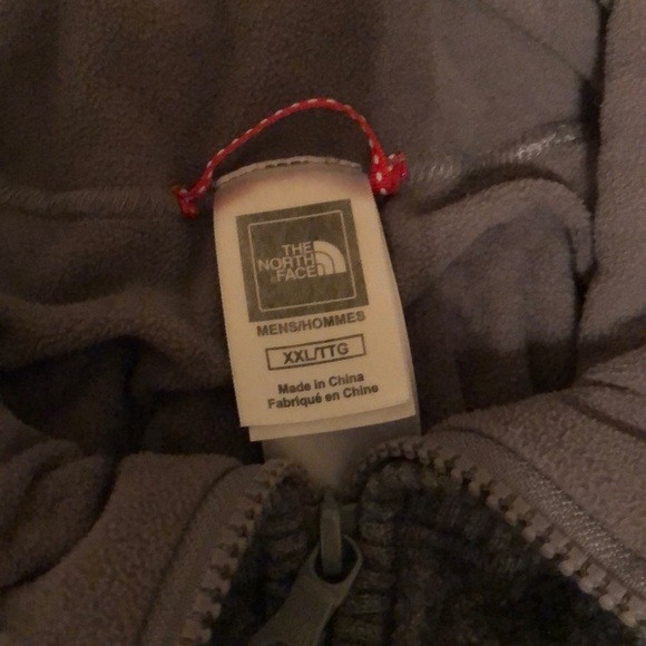 Grey north face jacket - Picture 4 of 4